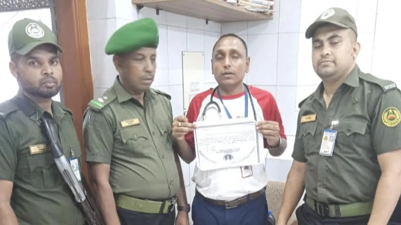 ঢামেক হাসপাতালে ফের ভুয়া চিকিৎসক আটক