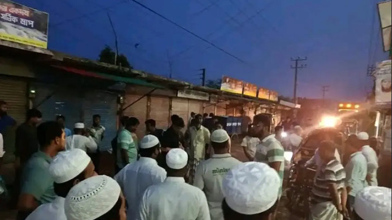 পাবনায় ছেলের সামনে বাবাকে গুলি করে হত্যা