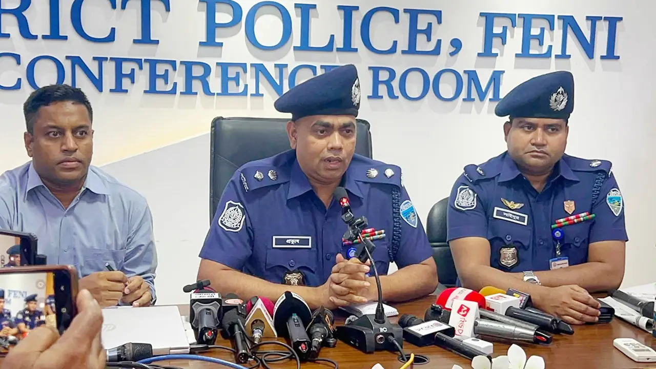 পুলিশ ক্লিয়ারেন্সে টাকা নিলে চাকরি করতে পারবে না