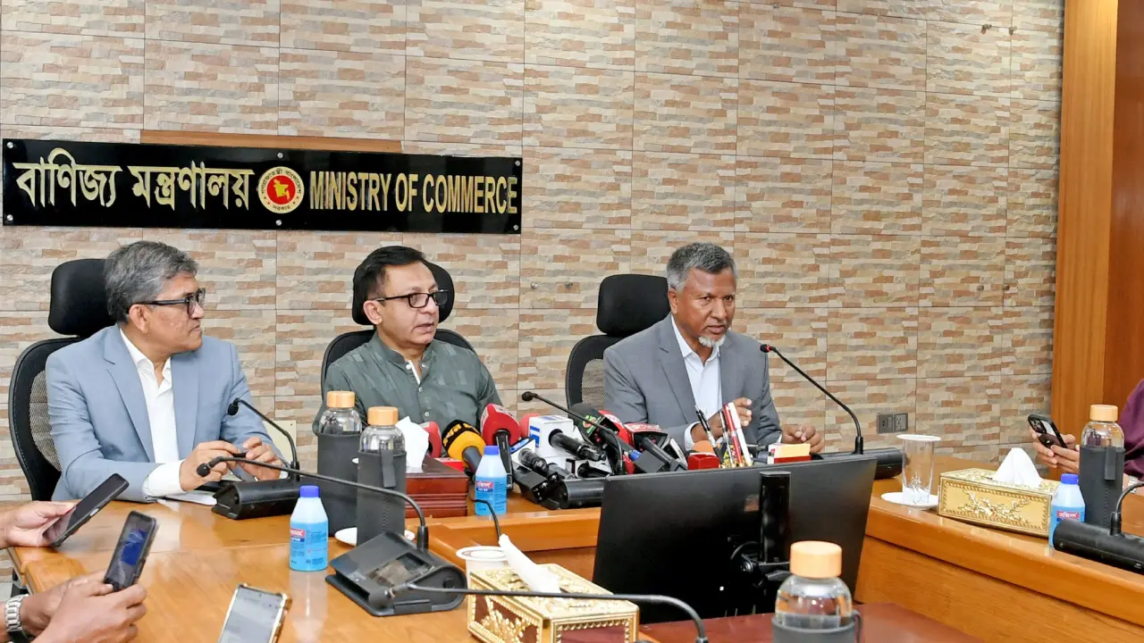 চালের দাম ও সরবরাহ পরিস্থিতি বর্তমানে যথেষ্ট স্থিতিশীল : বাণিজ্যমন্ত্রী