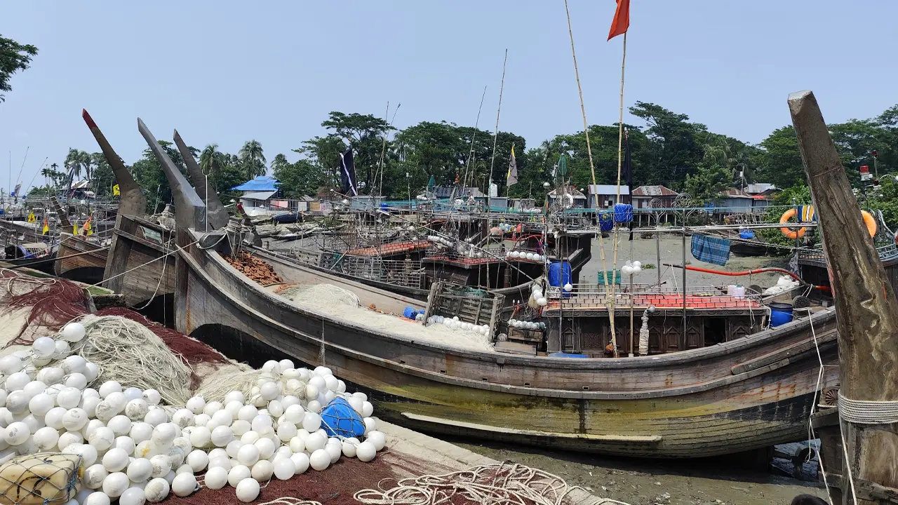 আজ মধ্যরাতে শেষ হচ্ছে ৫৮ দিনের নিষেধাজ্ঞা, প্রস্তুত হাজারো জেলে