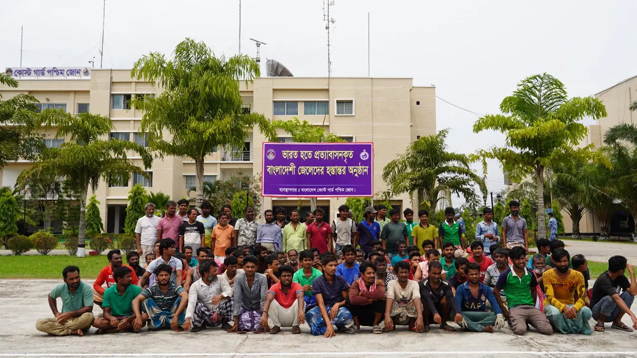 ভারত থেকে দেশে ফিরলেন ৪ ফিশিং বোটসহ ৯১ জেলে