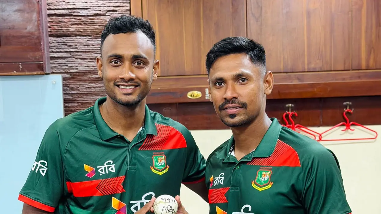 অস্ট্রেলিয়াকে সিরিজ হারিয়ে সুখবর পেলেন মোস্তাফিজ-শরিফুলরা