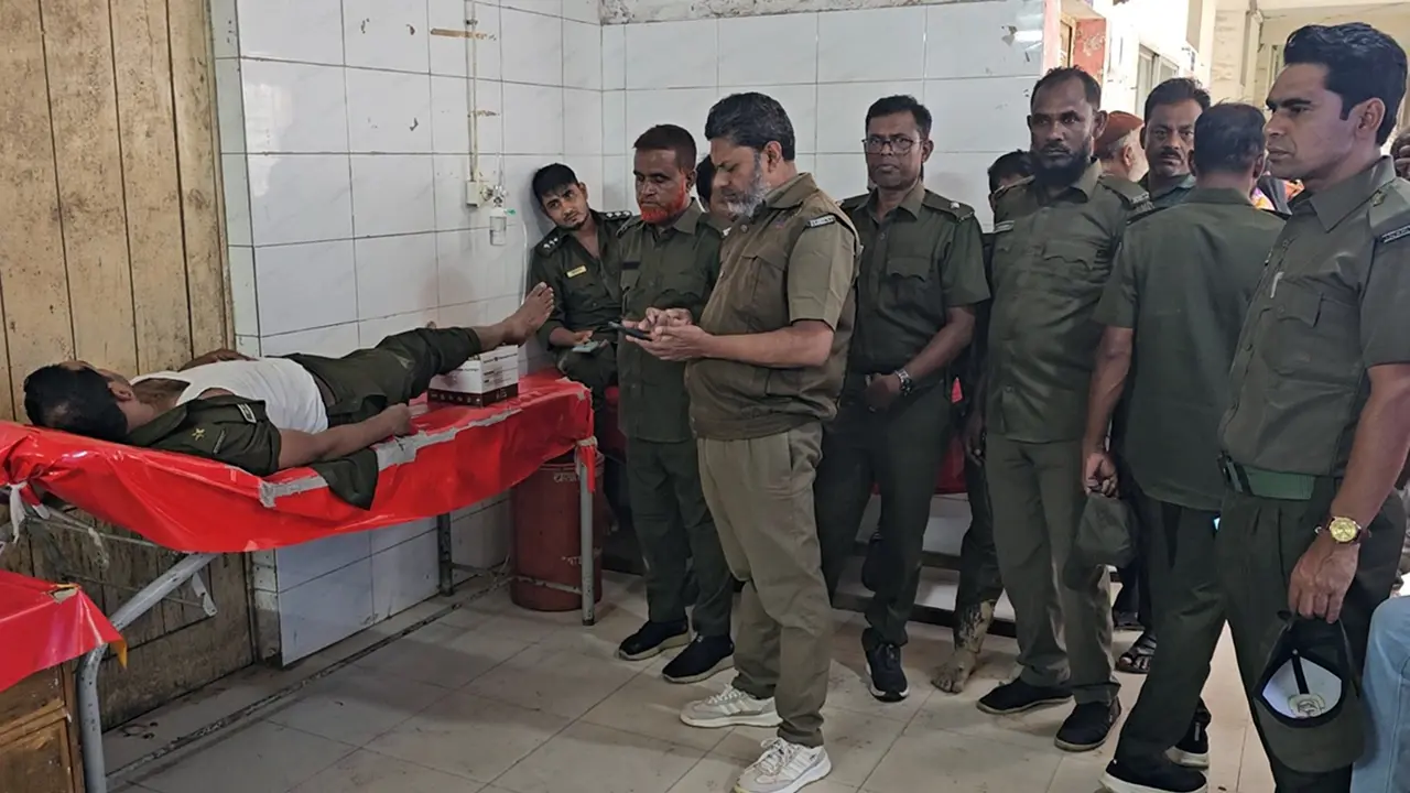গাজীপুরে বনকর্মীদের ওপর হামলা, রেঞ্জ কর্মকর্তাসহ আহত ১৬
