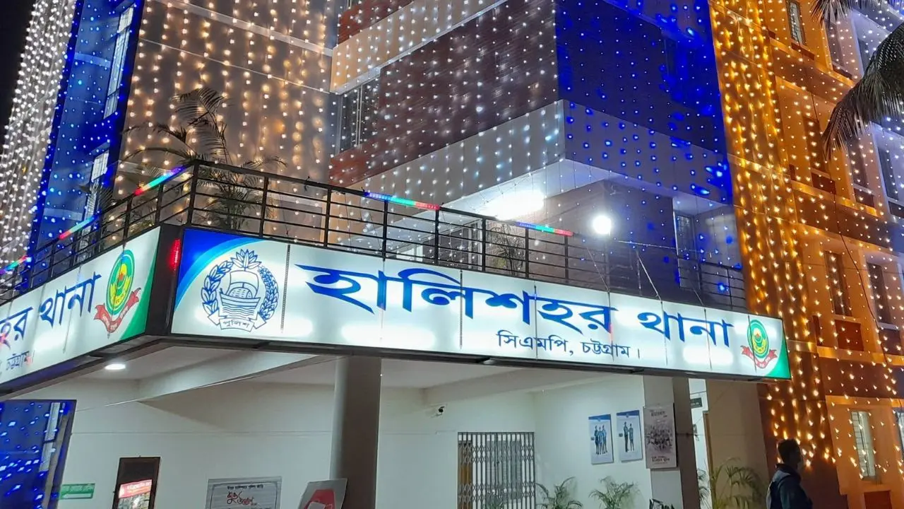 বাসায় ঢুকে শিশু ধর্ষণচেষ্টা, অভিযুক্তকে গণপিটুনি দিয়ে পুলিশে সোপর্দ