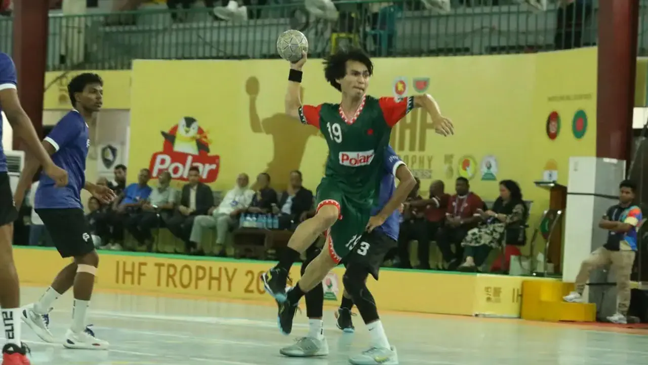 বাংলাদেশের এক দল গ্রুপ চ্যাম্পিয়ন, ভারতের সঙ্গে লড়াকু হার আরেক দলের