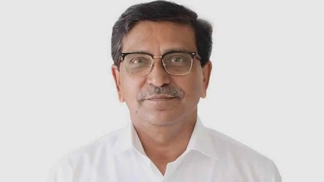 মানবতাবিরোধী অপরাধ : হানিফসহ চারজনের পক্ষে যুক্তিতর্ক আজ