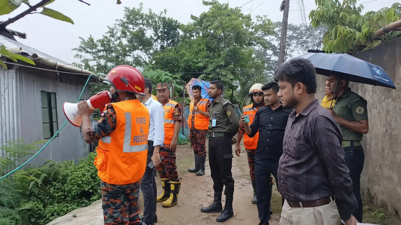 পাহাড় ধসের শঙ্কায় রাঙামাটিতে সতর্কতামূলক মাইকিং