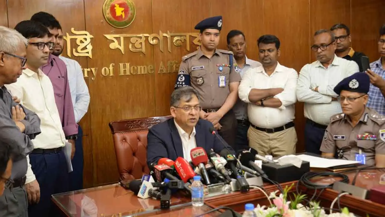 টিআইবির প্রতিবেদন নিয়ে মন্তব্যে অস্বীকৃতি স্বরাষ্ট্রমন্ত্রীর