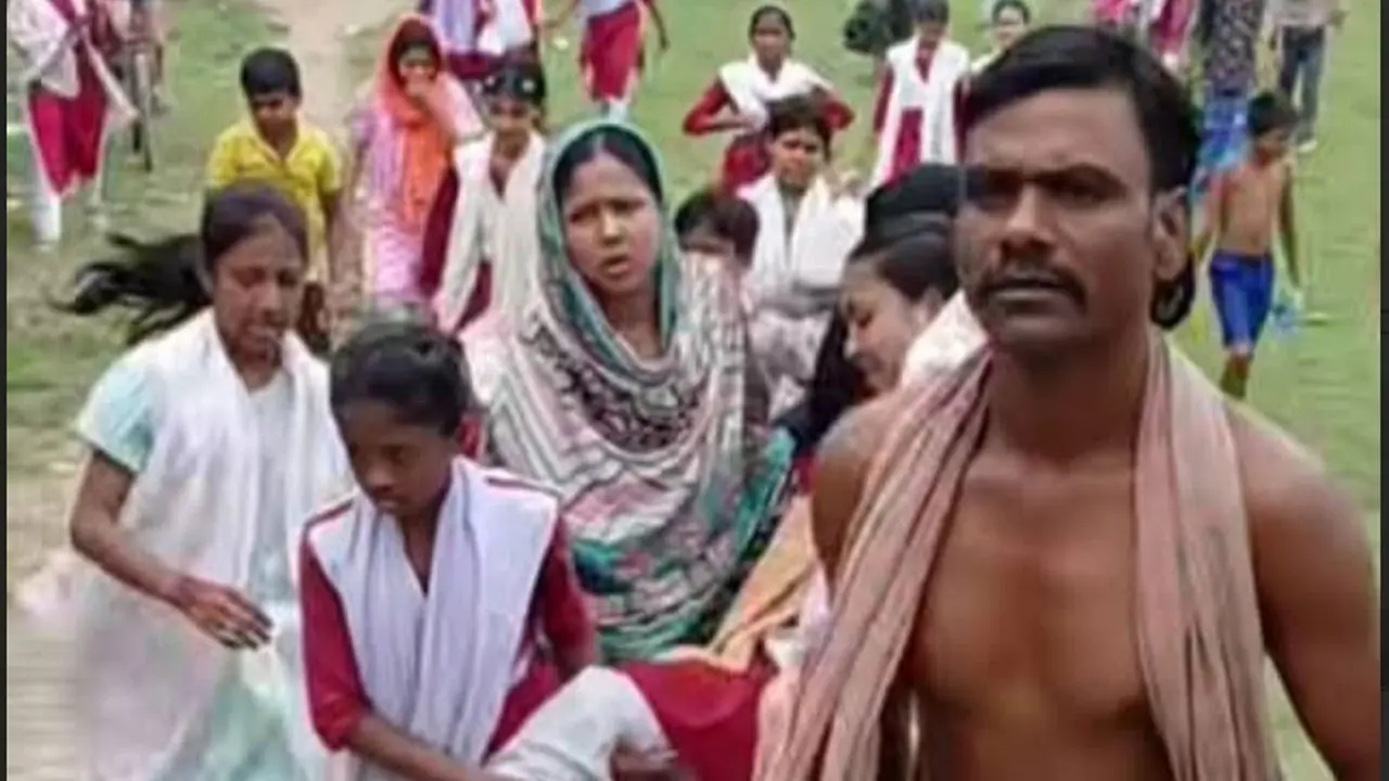টাঙ্গাইলে একসঙ্গে ৩২ শিক্ষার্থী অসুস্থ, পানিতে বিষক্রিয়ার সন্দেহ