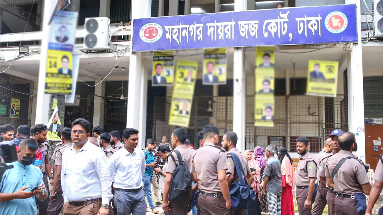 ফাঁসির রায় শুনে নীরব ছিলেন সোহেল-স্বপ্না, ‘খুনি খুনি’ স্লোগান জনতার