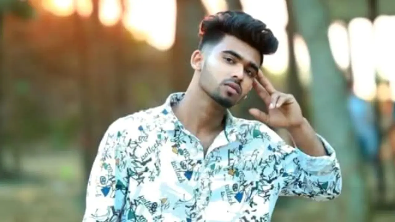 চাঁদপুরে মরিচের গুঁড়ো ছিটিয়ে যুবককে কুপিয়ে হত্যার অভিযোগ