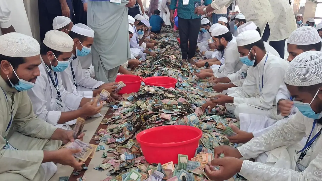 পাগলা মসজিদে সাড়ে ৩ ঘণ্টায় পাওয়া গেল ১০ কোটি টাকা, গণনা চলছে