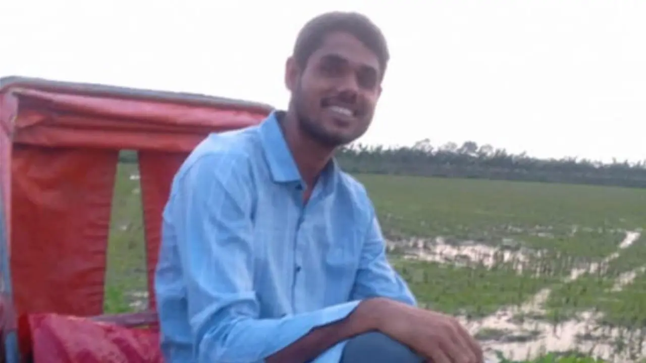 ২০ টাকার ঝালমুড়ির জন্য যুবককে ছুরিকাঘাত