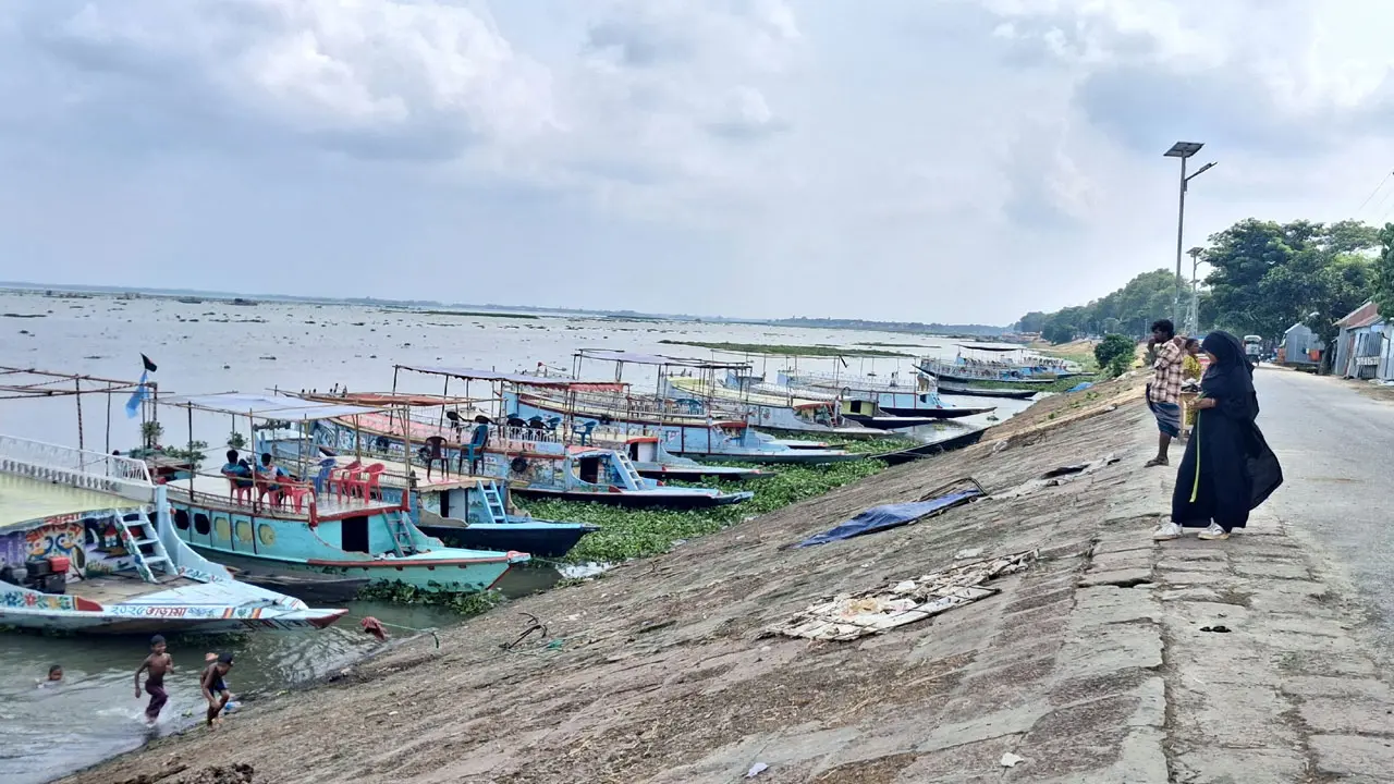 ফসল বিপর্যয়ের পর পর্যটনেও টান, বিপাকে হাওরের কৃষক