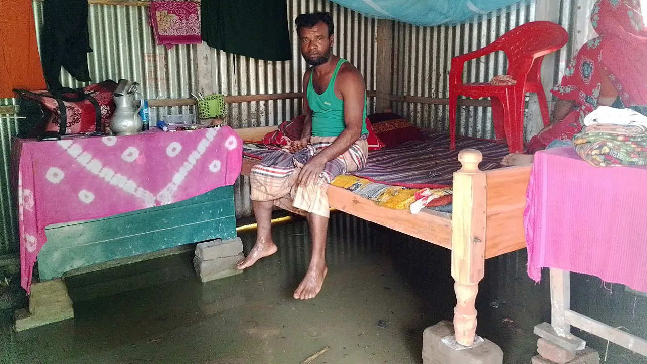 কুড়িগ্রামে কমতে শুরু করেছে নদ-নদীর পানি