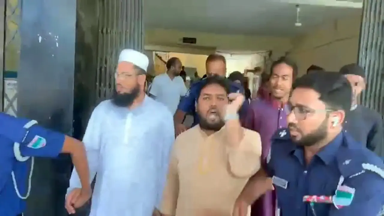 কুষ্টিয়ায় পীর হত্যা মামলায় ২ আসামির জামিন নামঞ্জুর