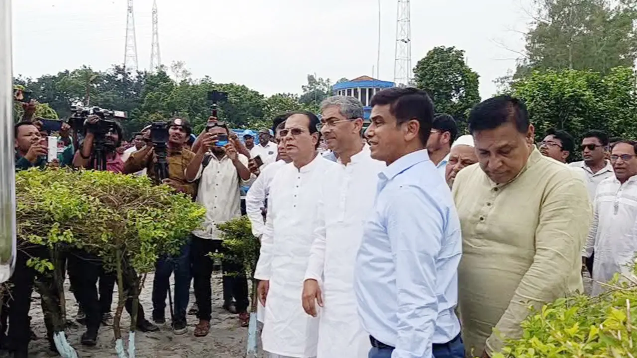 পরিকল্পিত বাঁধ ও ড্রেজিং করলে তিস্তাপাড়ের মানুষকে রক্ষা করা সম্ভব
