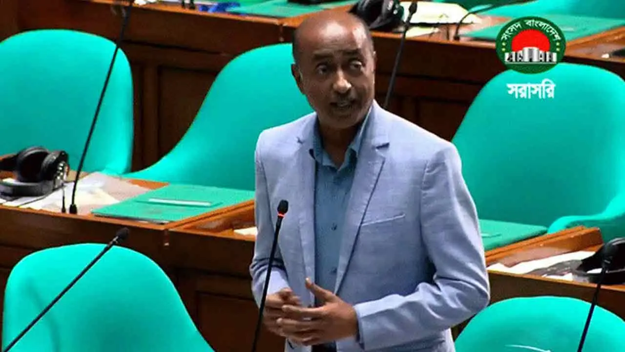 তৃণমূলের সেবায় আগ্রহী নন আইনজীবীরা, বাড়ানো হবে ফি : সংসদে আইনমন্ত্রী