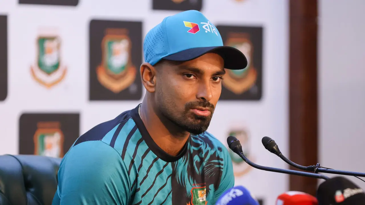স্পিন না পেস, একাদশ নিয়ে রহস্য রাখলেন লিটন