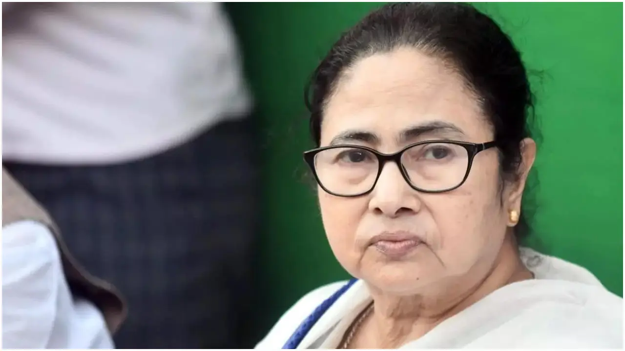 কংগ্রেসে বিলীন হচ্ছে মমতার তৃণমূল?