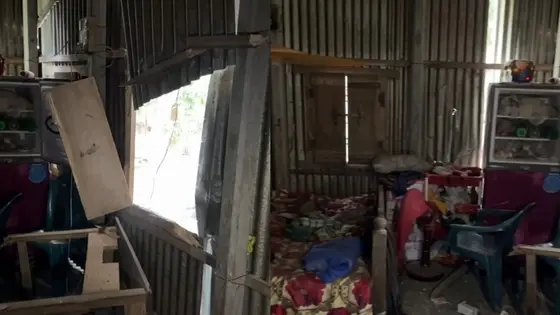 মানিকগঞ্জে স্কুলছাত্রী হত্যায় সন্দেহভাজনের বাড়িতে হামলা