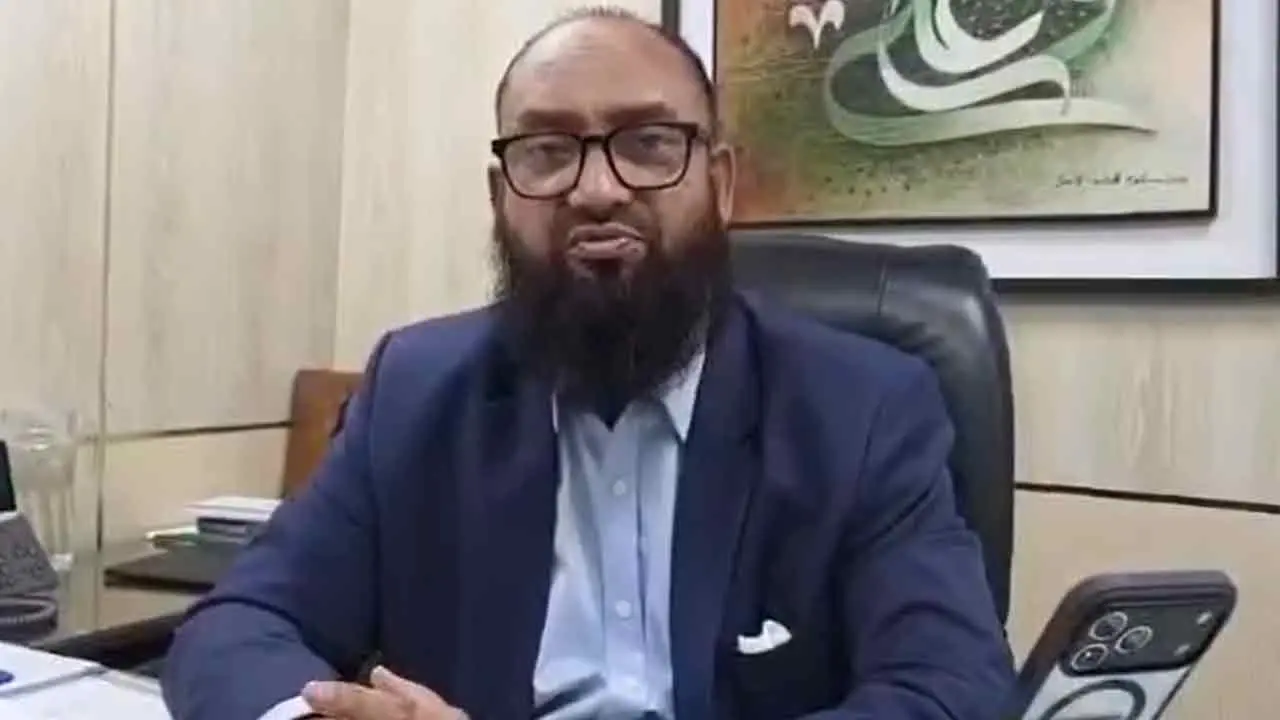 ইসলামী ব্যাংকে টাকা তোলার হিড়িক, আতঙ্কিত না হতে এমডির ভিডিও বার্তা