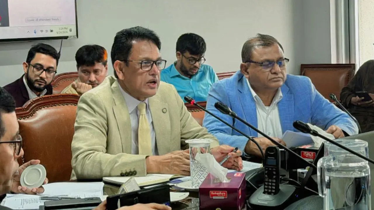 এইচএসসি পরীক্ষা সুষ্ঠু করতে ডিসি-এসপিদের সঙ্গে শিক্ষামন্ত্রীর বৈঠক