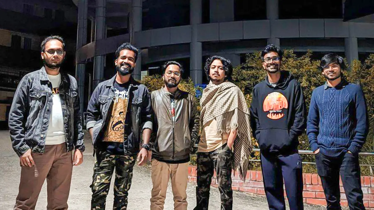 বর্ষার আগে ‘মেট্রোলাইফ’-এর বৃষ্টির গান