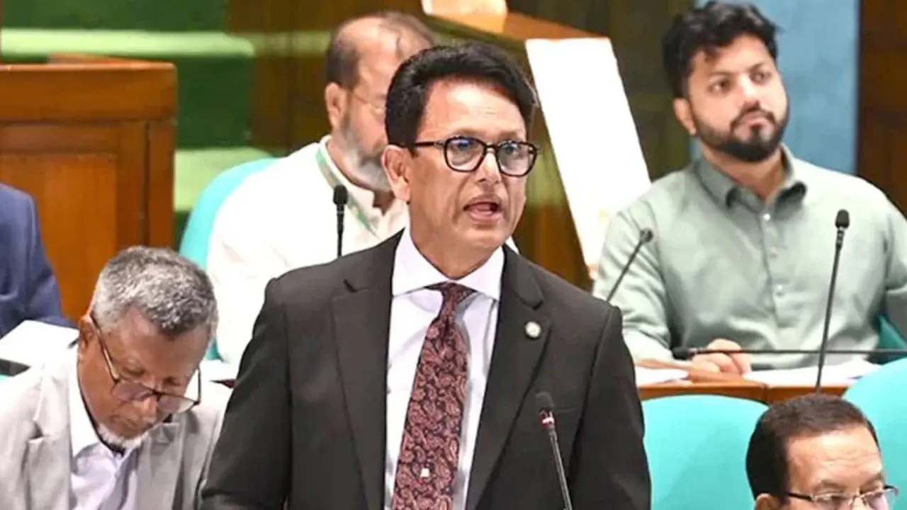 ফ্রি ওয়াইফাই ও ‘ওয়ান টিচার ওয়ান ট্যাব’সহ শিক্ষায় ব্যাপক রূপান্তরের ঘোষণা