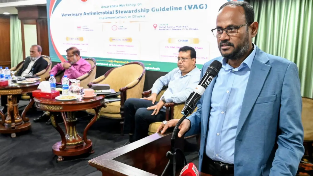 অযৌক্তিক অ্যান্টিবায়োটিক ব্যবহার রোধে সম্মিলিত উদ্যোগ জরুরি