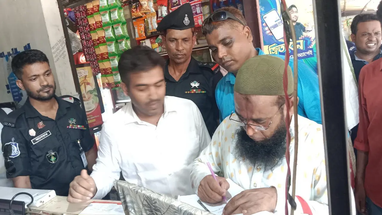 সিরাজগঞ্জে অতিরিক্ত বাস ভাড়া আদায়, জরিমানা ৮৯ হাজার টাকা