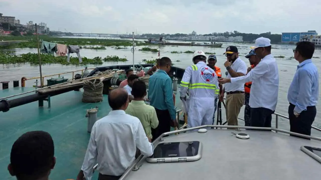 অনিয়মের দায়ে ৯ বালিবাহী নৌযানকে ১ লাখ ৭০ হাজার টাকা জরিমানা