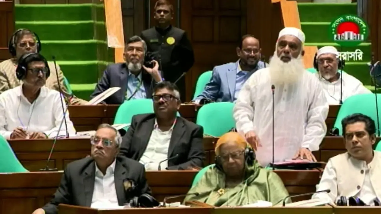 জামায়াতের নারী এমপিদের পোশাক নিয়ে মন্তব্য, বক্তব্য এক্সপাঞ্জ