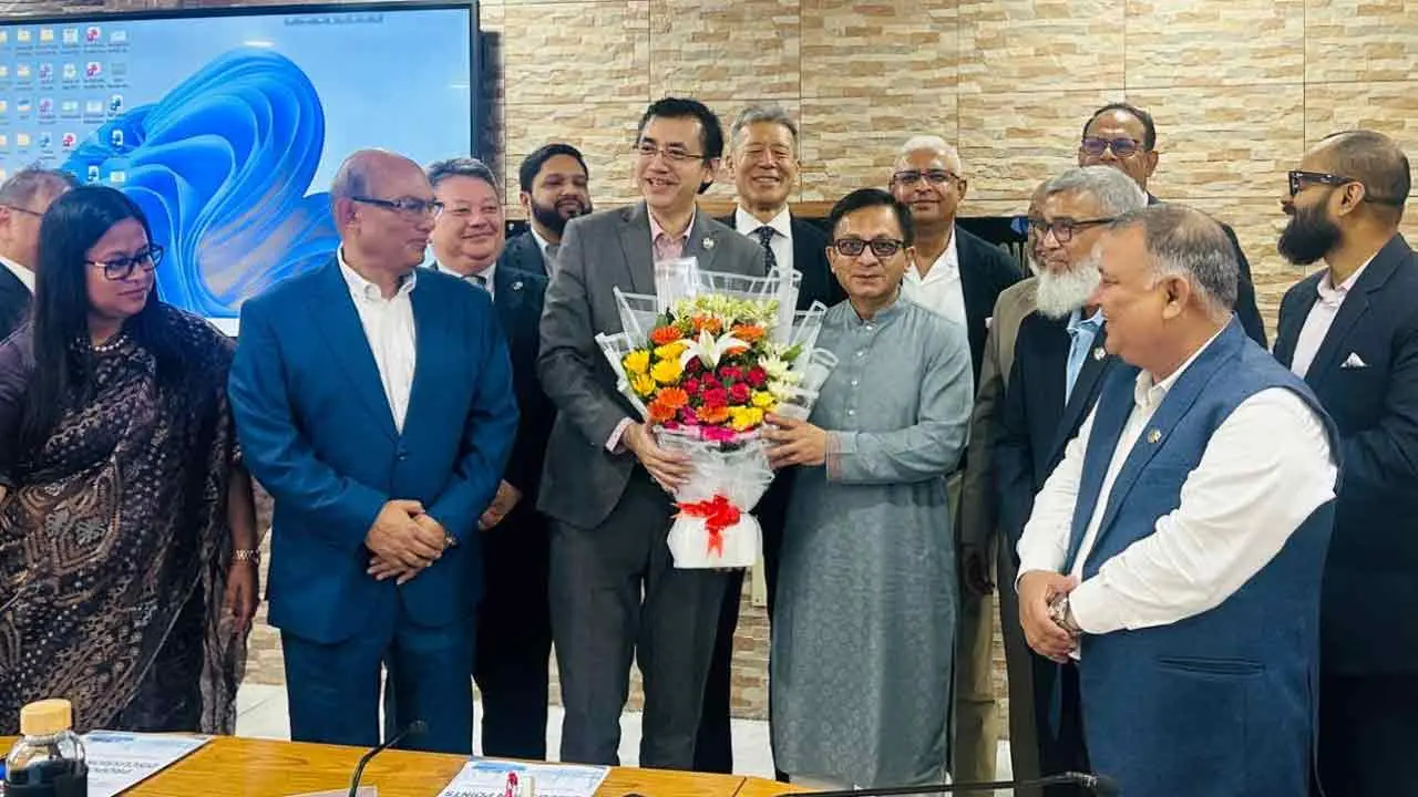 বিনিয়োগবান্ধব পরিবেশ নিশ্চিত করতে সরকার কাজ করছে : বাণিজ্যমন্ত্রী