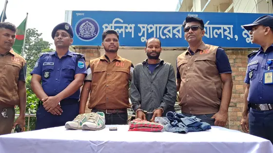 মোটরসাইকেলে আগুন, নেভাতে ঘর থেকে বের হলে যুবককে কুপিয়ে হত্যা