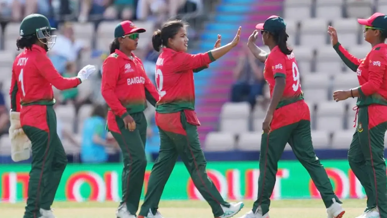 বিশ্বকাপে পাকিস্তানকে উড়িয়ে বাড়তি আনন্দ বাংলাদেশের