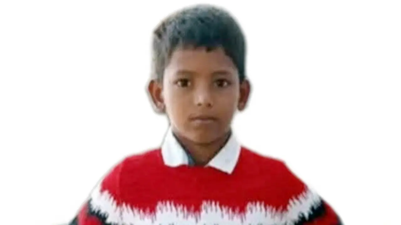 সুতাকাটা ঘুড়ি খুঁজতে গিয়ে প্রাণ গেল স্কুলছাত্রের