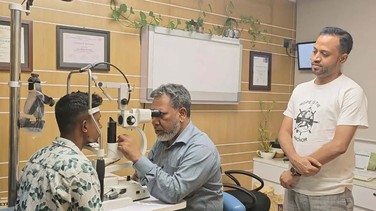 নয়নের চোখের চিকিৎসায় পাশে দাঁড়ালেন প্রধানমন্ত্রী