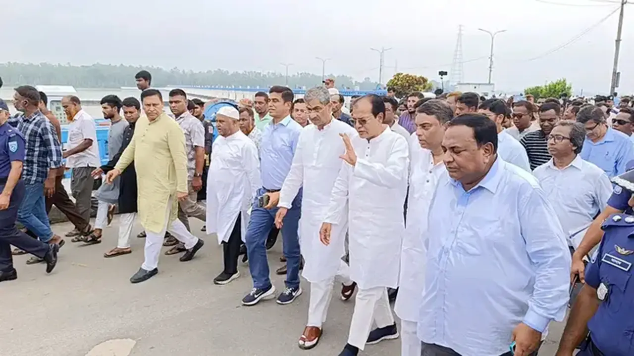 তিস্তা ব্যারেজ পরিদর্শন করলেন সরকারের তিন মন্ত্রী