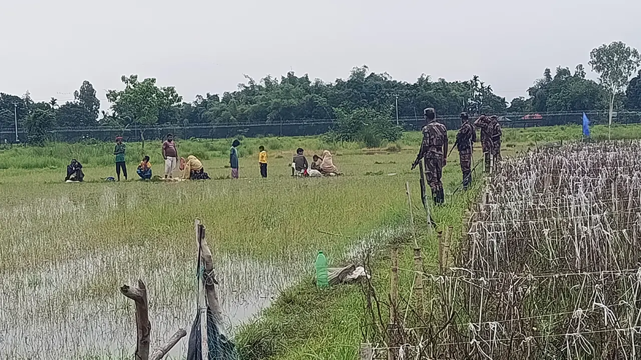 পুশ ইনের চেষ্টা: পঞ্চগড় সীমান্তে ২৮ ঘণ্টা ধরে অনিশ্চয়তায় ১০ জন