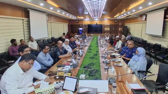 ৫ জেলার পরিবহন ধর্মঘট প্রত্যাহার করেছে বাস মালিক সমিতি