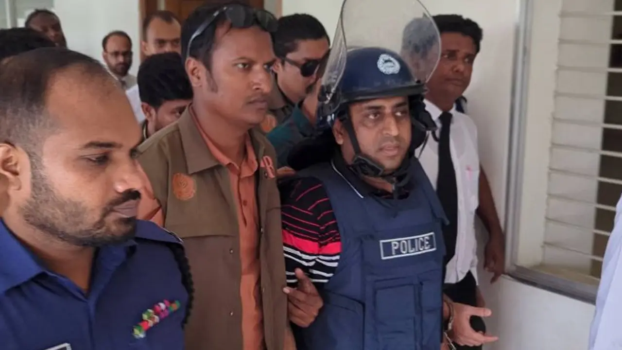 ঝালকাঠিতে যুবলীগের আহ্বায়কসহ ৪ জন কারাগারে