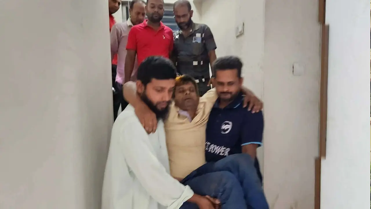 কলাপাড়ায় শিক্ষক ও সংবাদকর্মীর ওপর ছাত্রদলের হামলার অভিযোগ