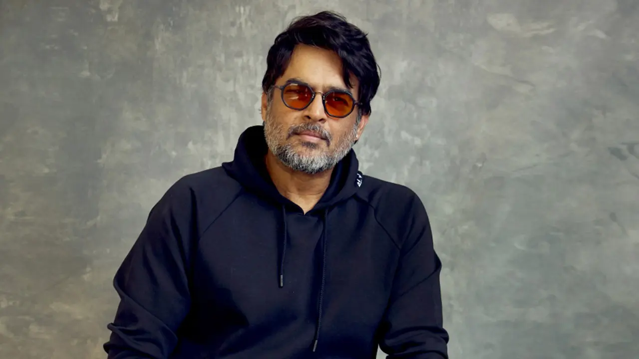 মোদির প্রশংসা করে ‘মেরুদণ্ডহীন’ তকমা পেলেন মাধবন