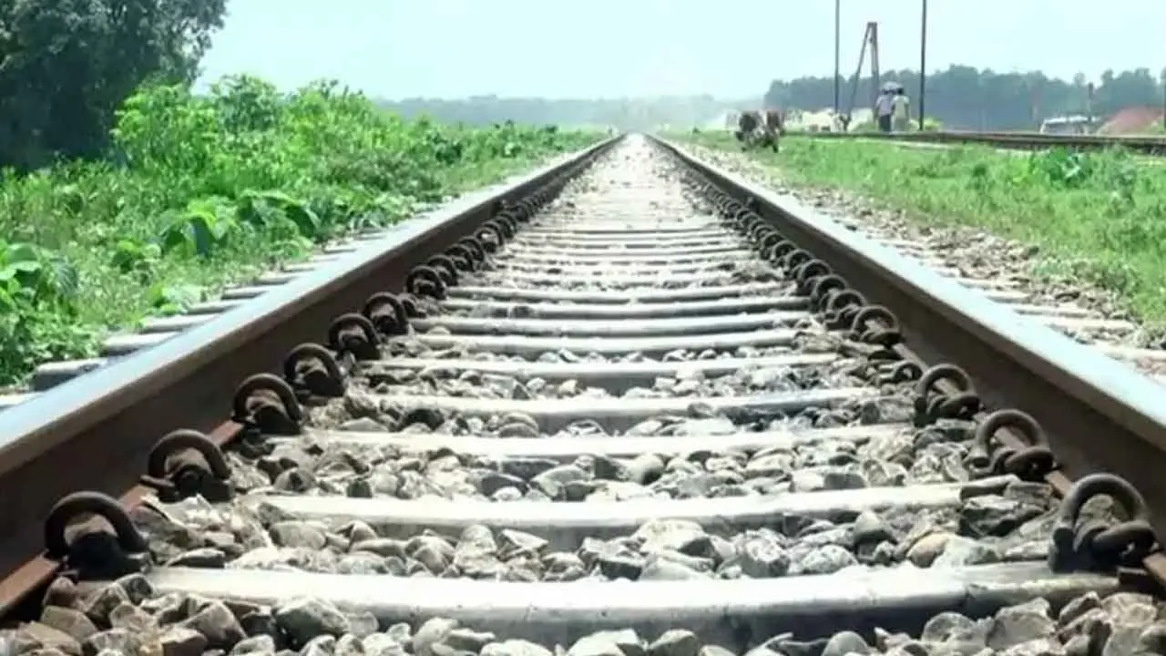শ্যামপুরে ট্রেনের ধাক্কায় অজ্ঞাতনামা ব্যক্তির মৃত্যু