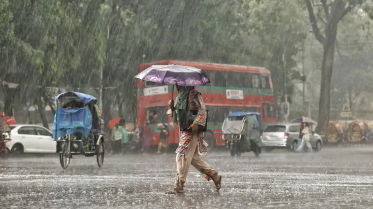 তাপপ্রবাহ কমার আভাস, দেশজুড়ে বৃষ্টির সম্ভাবনা