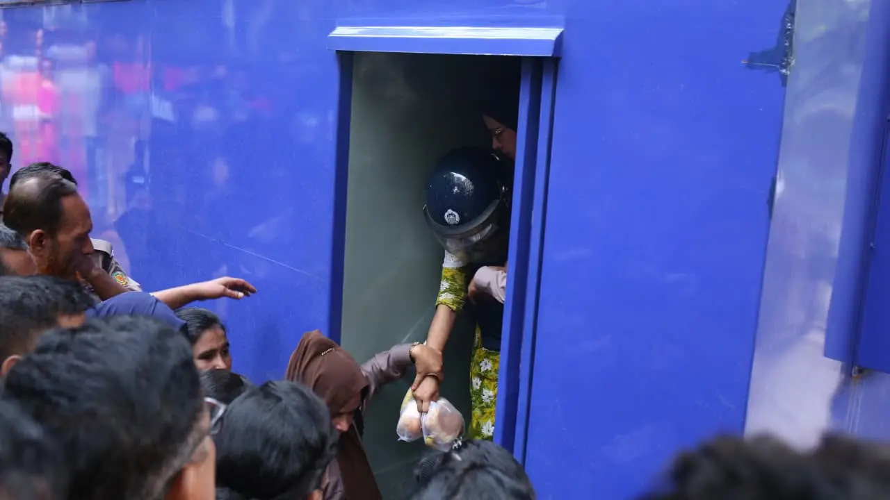 আদালতে আনা হলো আসামি সোহেলের স্ত্রীকে