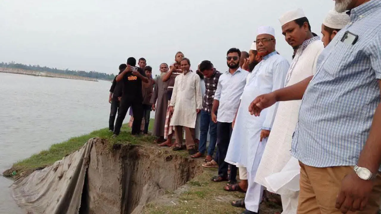 তিস্তায় কমছে পানি বাড়ছে ভাঙন, ঝুঁকিতে সেতু রক্ষা বাঁধ ও সড়ক