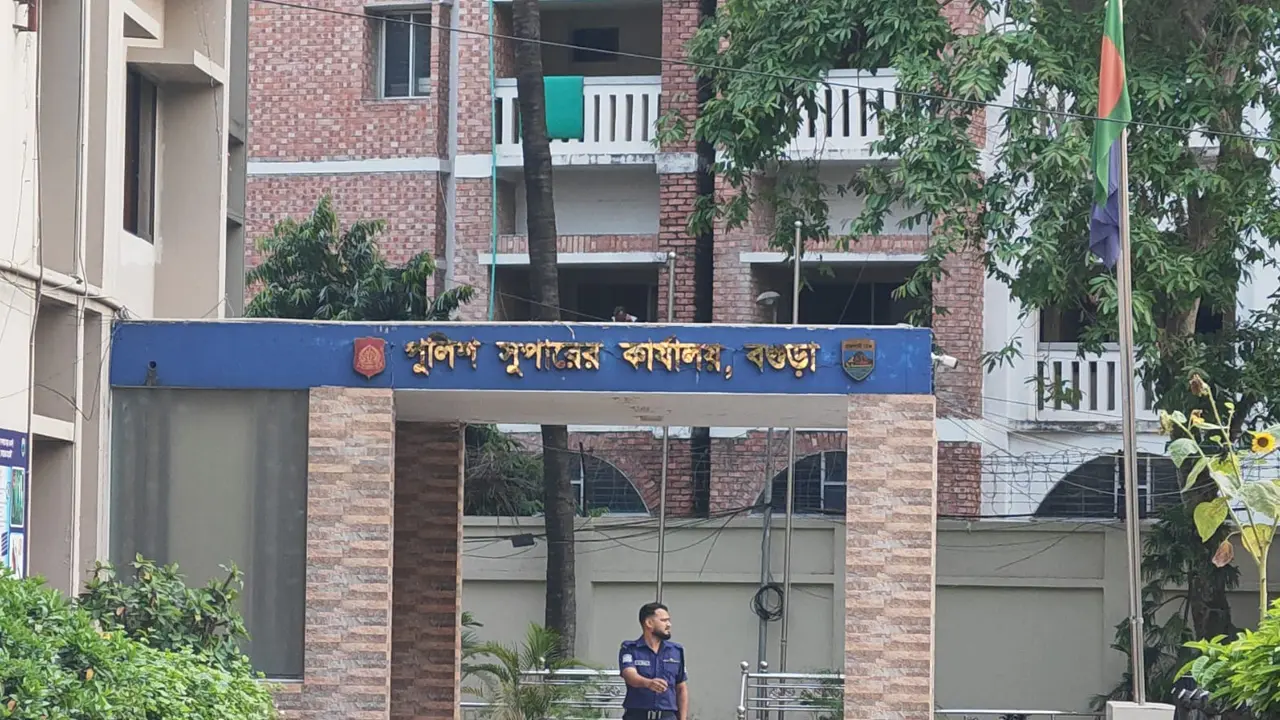 ধর্ষণে ৫ম শ্রেণির ছাত্রী অন্তঃসত্ত্বা, বান্ধবীর বাবার বিরুদ্ধে অভিযোগ